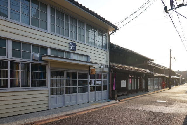 倉吉白壁土蔵群で知られる倉吉の街並み（倉吉市打吹玉川伝統的建造物群保存地区）