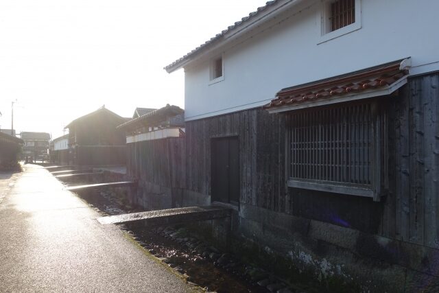 倉吉白壁土蔵群の街並み（倉吉市打吹玉川伝統的建造物群保存地区）