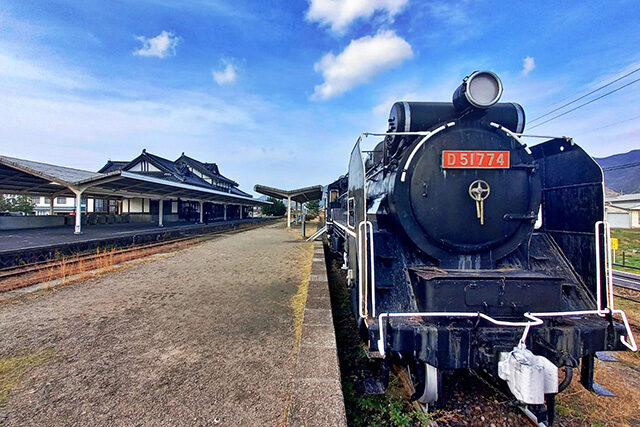 出雲市 大社線大社駅跡 旧大社駅のSL（D51774号機）